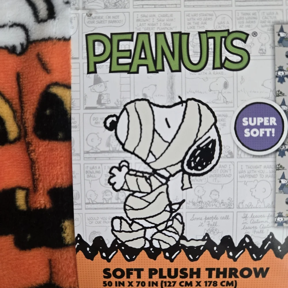 Peanuts Snoopy Halloween Plush Throw Blanket NWT 50 In X 70 In